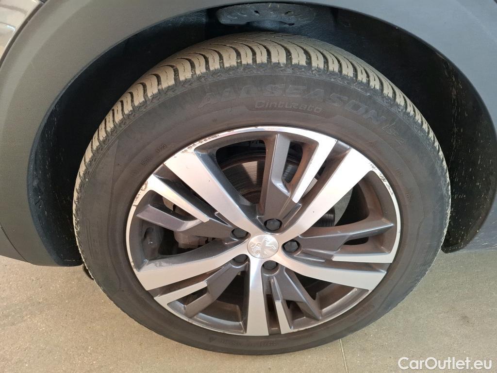  Peugeot  5008  Allure Pack 1.5 HDi 130CV BVA8 7 Sieges E6d #43