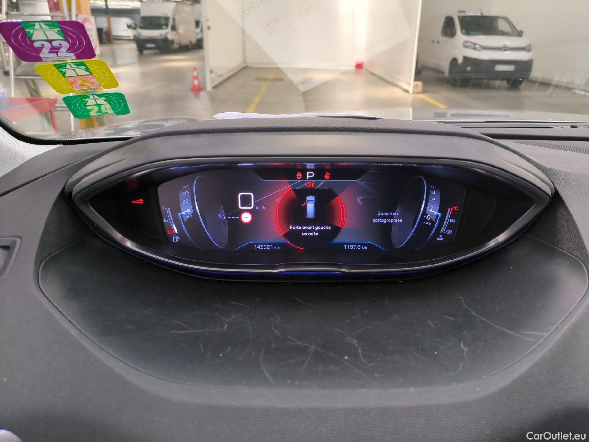  Peugeot  5008  Active Business 1.5 HDi 130CV BVA8 E6dT #1