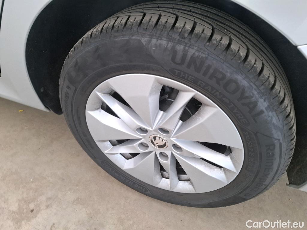  Skoda  Octavia  Berline Business 2.0 TDI 150CV BVA7 E6d #5