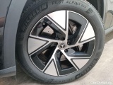  Mercedes  GLC Mercedes-Benz   300 e 4MATIC Luxury Line 5d #23