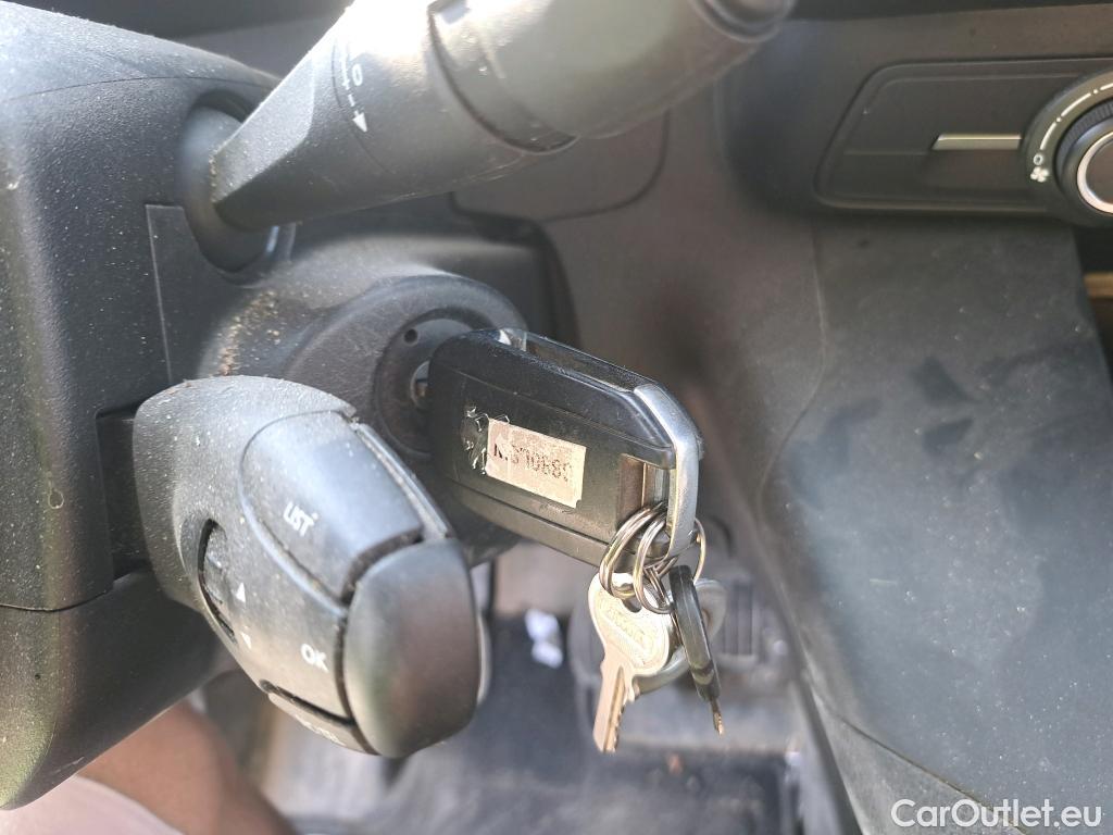  Peugeot  Partner  Pro L1 1.5 HDi 75CV MT5 E6dT #1