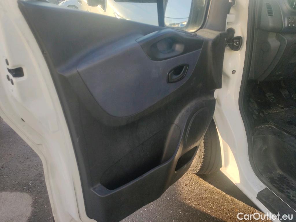  Opel  Vivaro OPEL  VU 4p 2G furgón 1.6CDTI 88kW (120CV) Expressio L1H1 2.7t #28