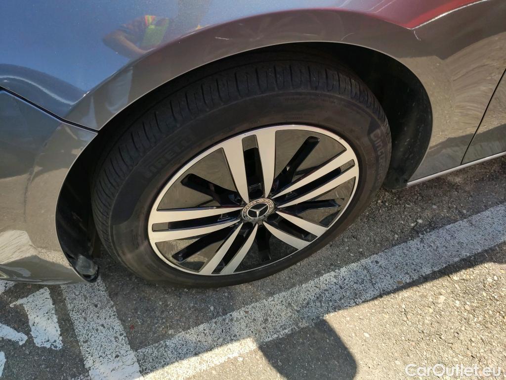  Mercedes  A-Klasse Clase A A 250 e (177.086) 1.3 220CV AT8 E6d #7