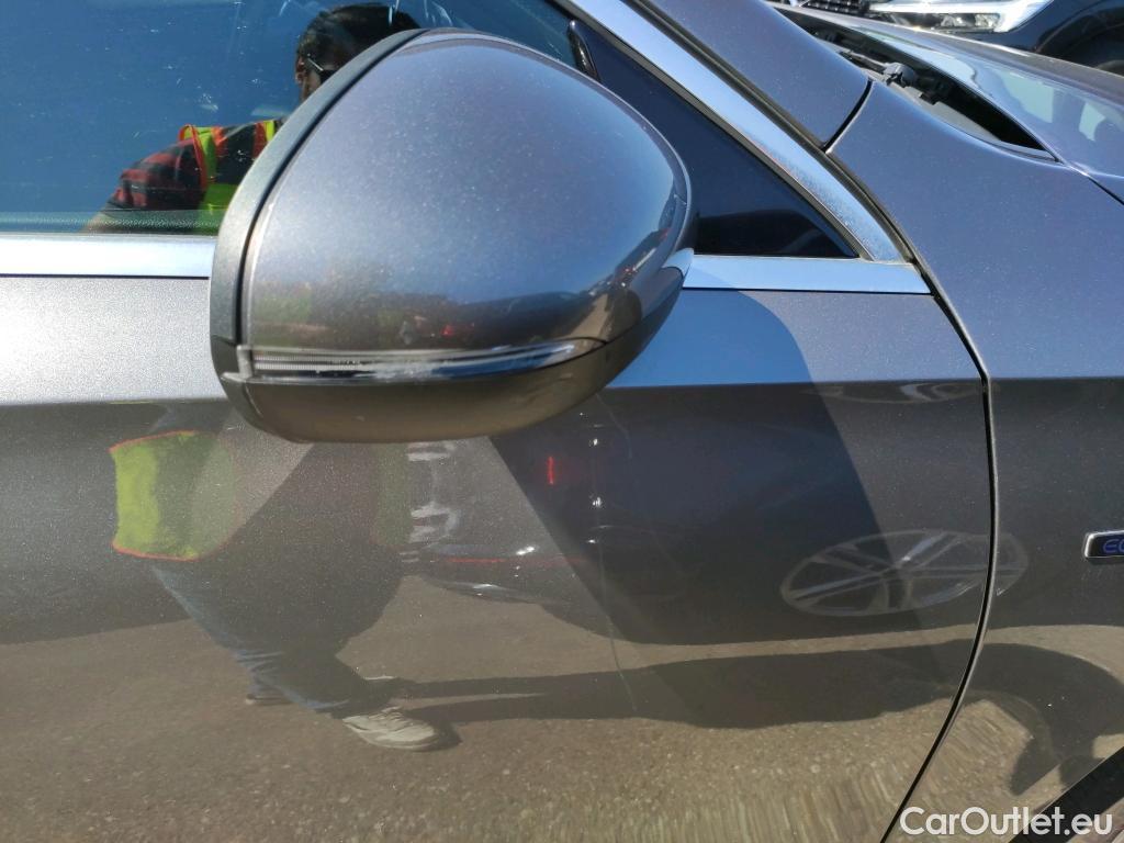  Mercedes  A-Klasse Clase A A 250 e (177.086) 1.3 220CV AT8 E6d #15