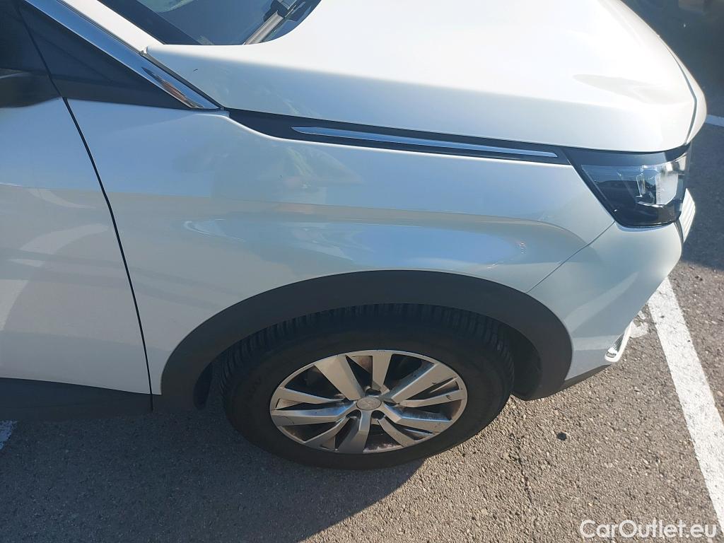  Peugeot  3008  Active Pack 1.2 PureTech 130CV AT8 E6d #1