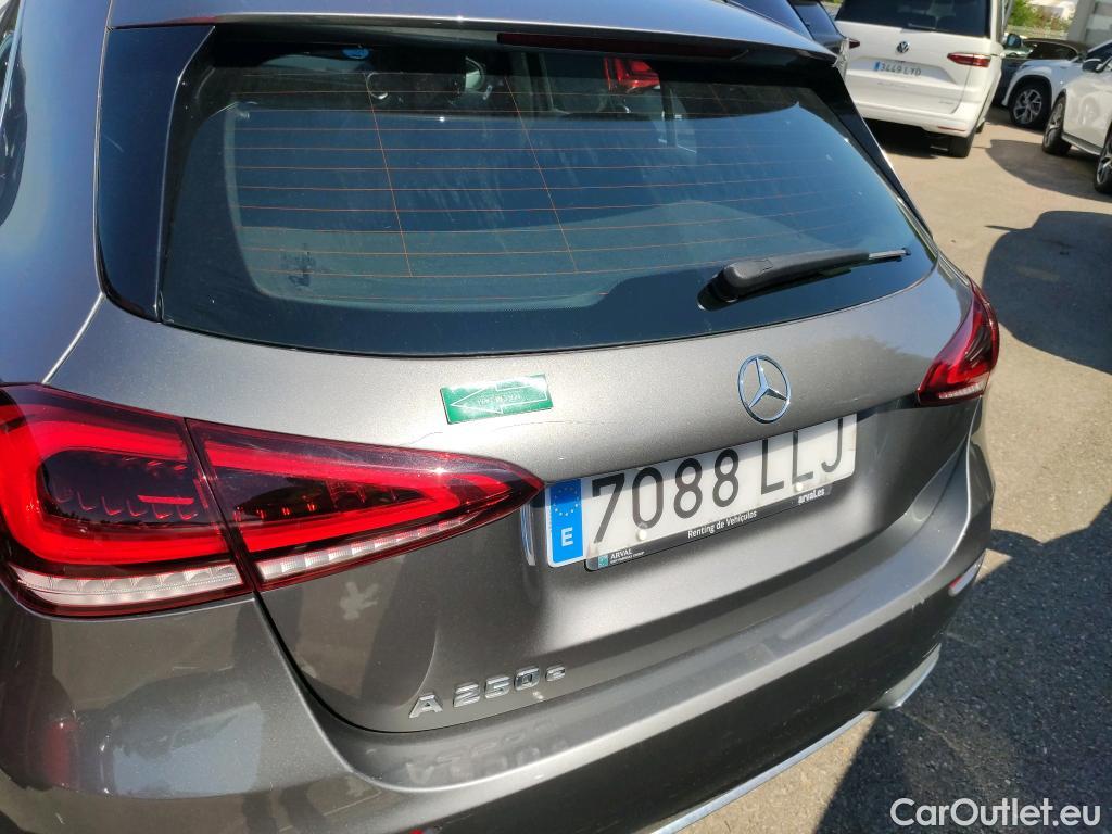  Mercedes  A-Klasse Clase A A 250 e (177.086) 1.3 220CV AT8 E6d #3