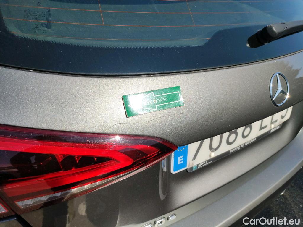  Mercedes  A-Klasse Clase A A 250 e (177.086) 1.3 220CV AT8 E6d #4
