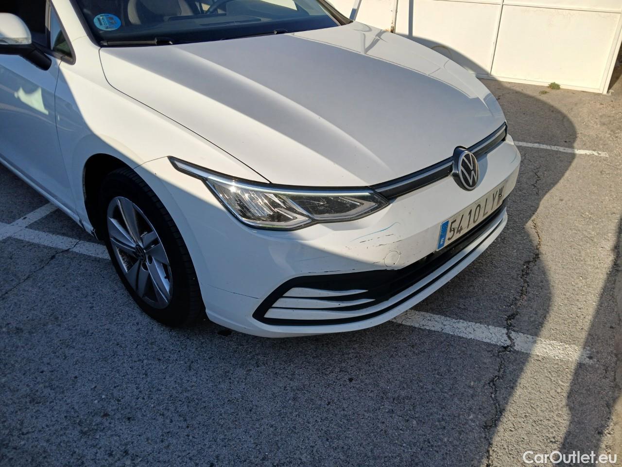  Volkswagen  Golf  VIII Berlina Life eTSI 1.0 TSI 110CV AT7 E6d #1