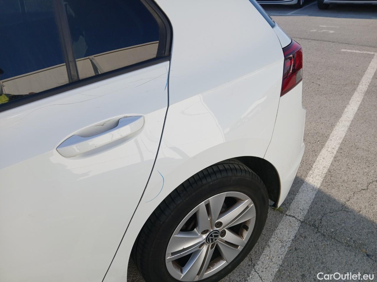  Volkswagen  Golf  VIII Berlina Life eTSI 1.0 TSI 110CV AT7 E6d #14