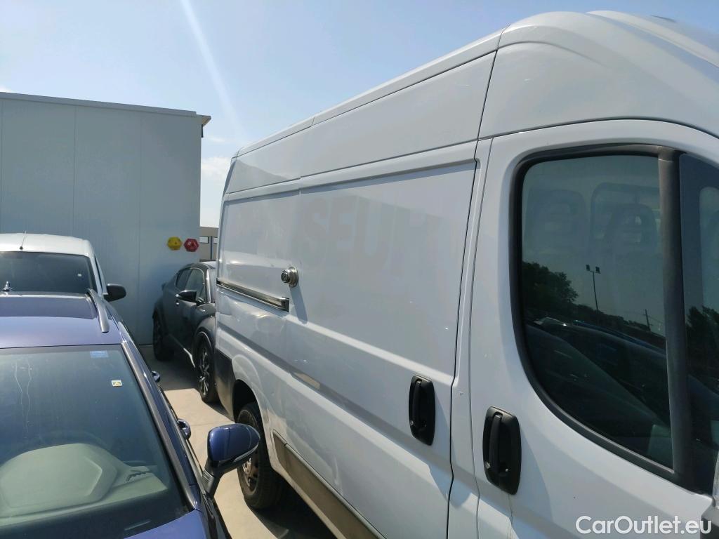  Fiat  Ducato FIAT  / 2014 / 4P / furgón Furgón 35 Medio 100kW (140CV) Nat. Power #33