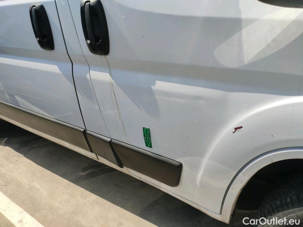  Fiat  Ducato FIAT  / 2014 / 4P / furgón Furgón 35 Medio 100kW (140CV) Nat. Power #40
