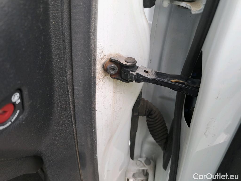  Citroen  Berlingo CITROEN  / 2018 / 4P / combi Talla M BlueHDi 100 S&S LIVE (IND) #45