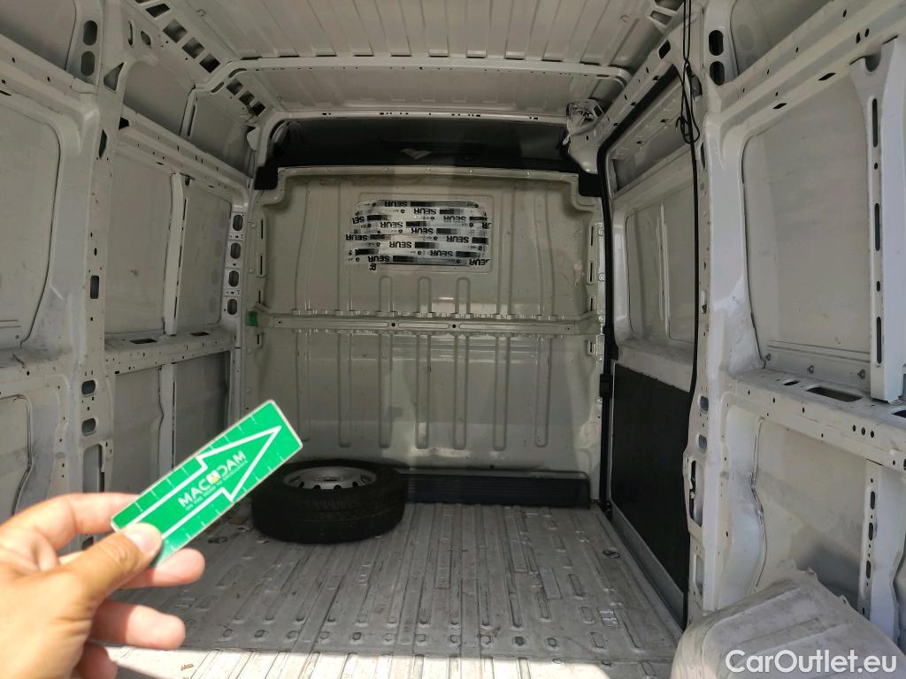  Fiat  Ducato FIAT  / 2014 / 4P / furgón Furgón 35 Medio 100kW (140CV) Nat. Power #23