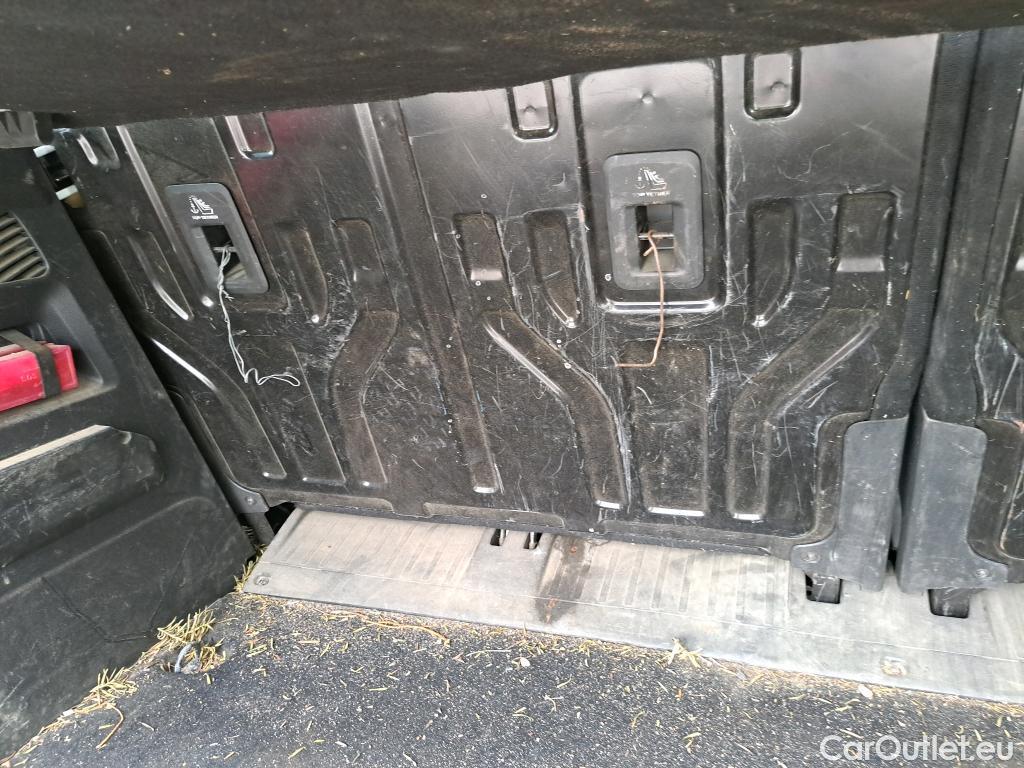  Citroen  Berlingo CITROEN  / 2018 / 4P / combi Talla M BlueHDi 100 S&S LIVE (IND) #8