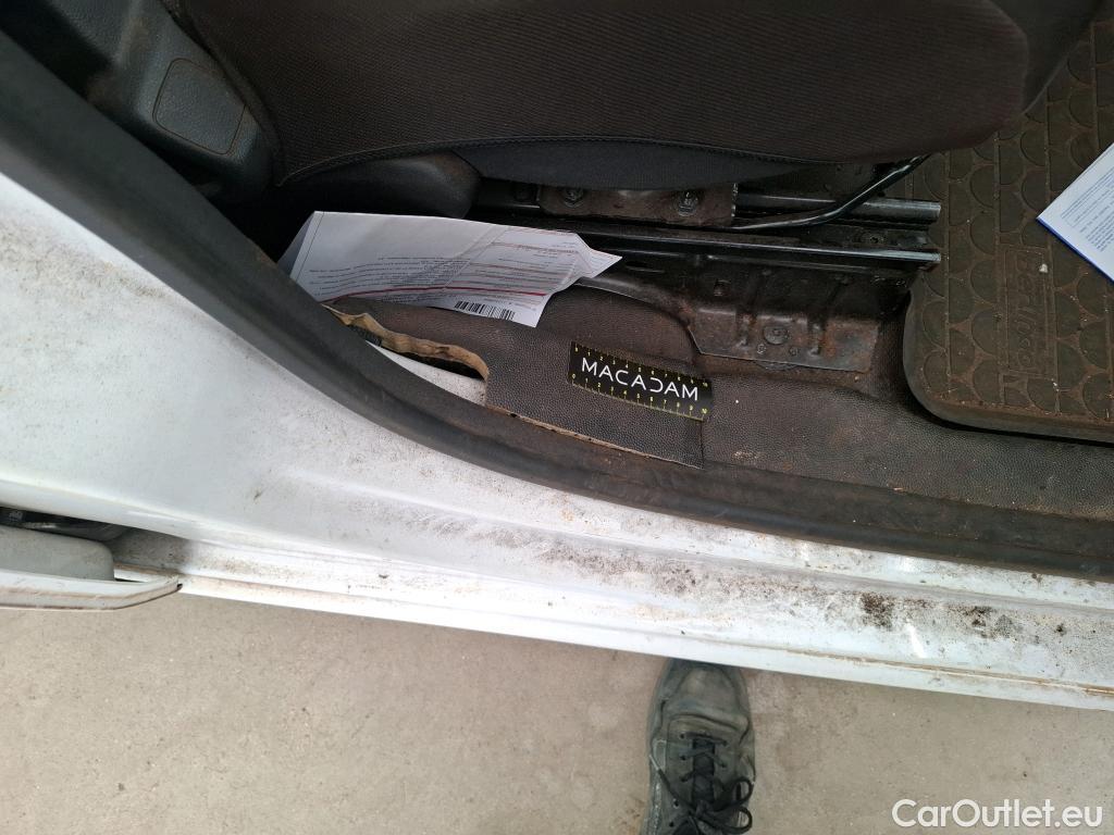  Citroen  Berlingo CITROEN  Cabine Approfondie VU 4p Fourgonnette BlueHDi 100 BVM Confort Cabine App. XL #36