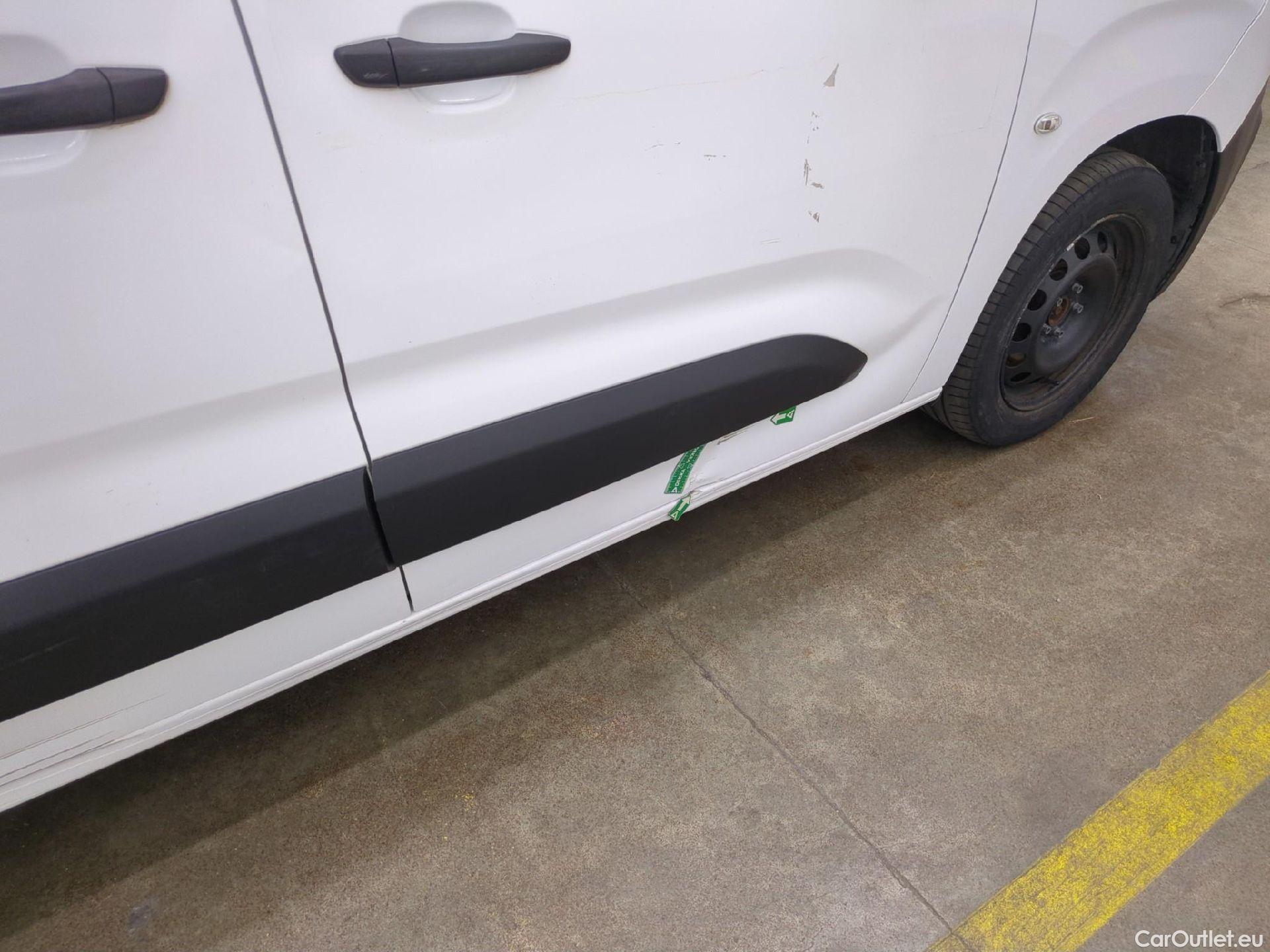  Citroen  Berlingo  Fourgon Club XL 950 1.5 BlueHDi 100CV BVM5 E6dT #32