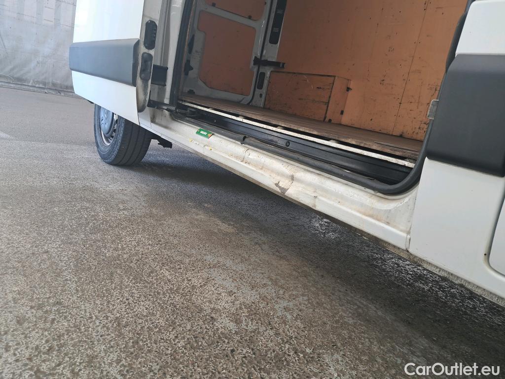  Renault  Master RENAULT  VU 4p Fourgon FG GCf Trac F3500 L2H2 Energy dCi 145 E6 #9