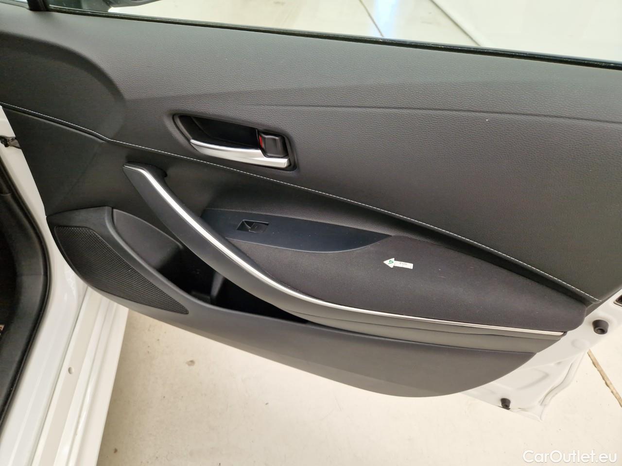  Toyota  Corolla 2.0 Hybrid Dynamic HSD TS E-CVT #56