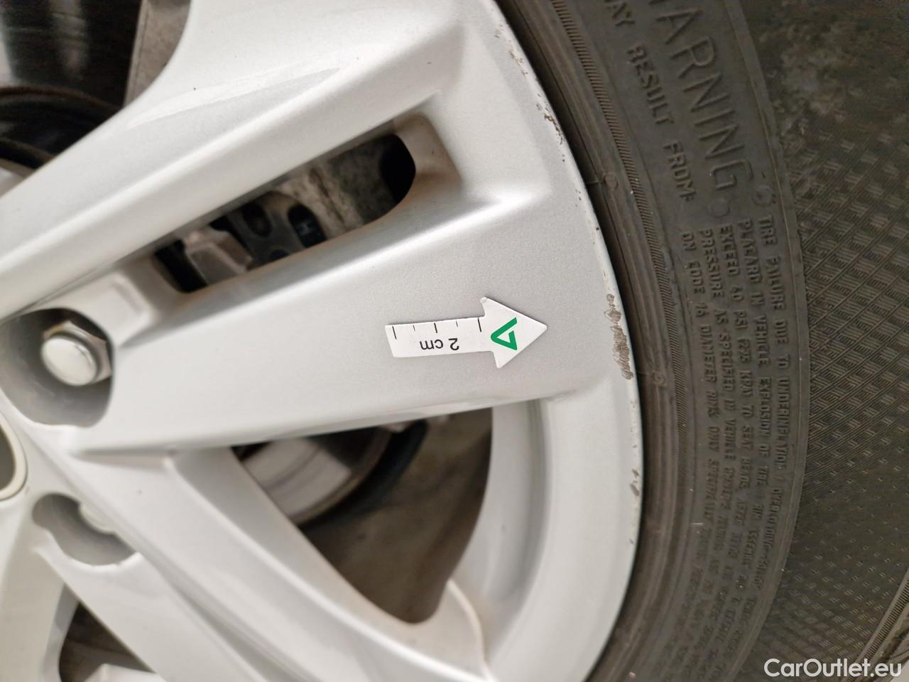  Toyota  Corolla 2.0 Hybrid Dynamic HSD TS E-CVT #40