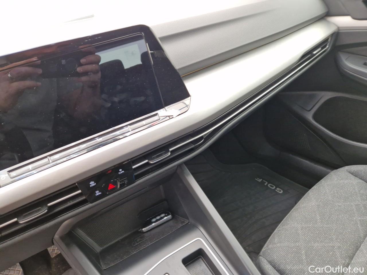  Volkswagen  Golf  Life 1.5 eTSI ACT DSG mild-Hybrid #23