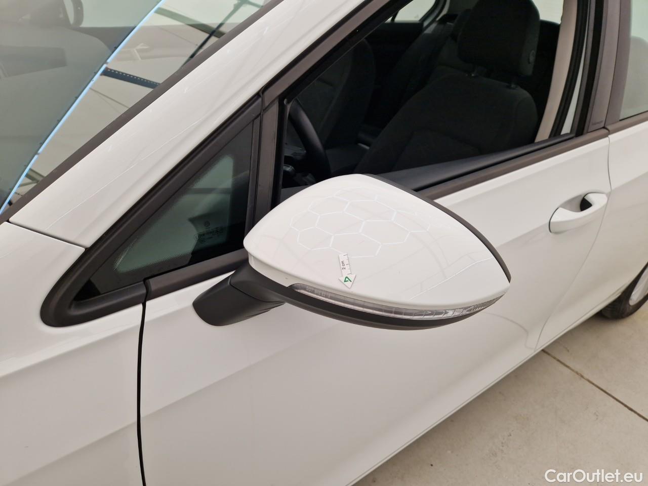  Volkswagen  Golf  Life 1.5 eTSI ACT DSG mild-Hybrid #7