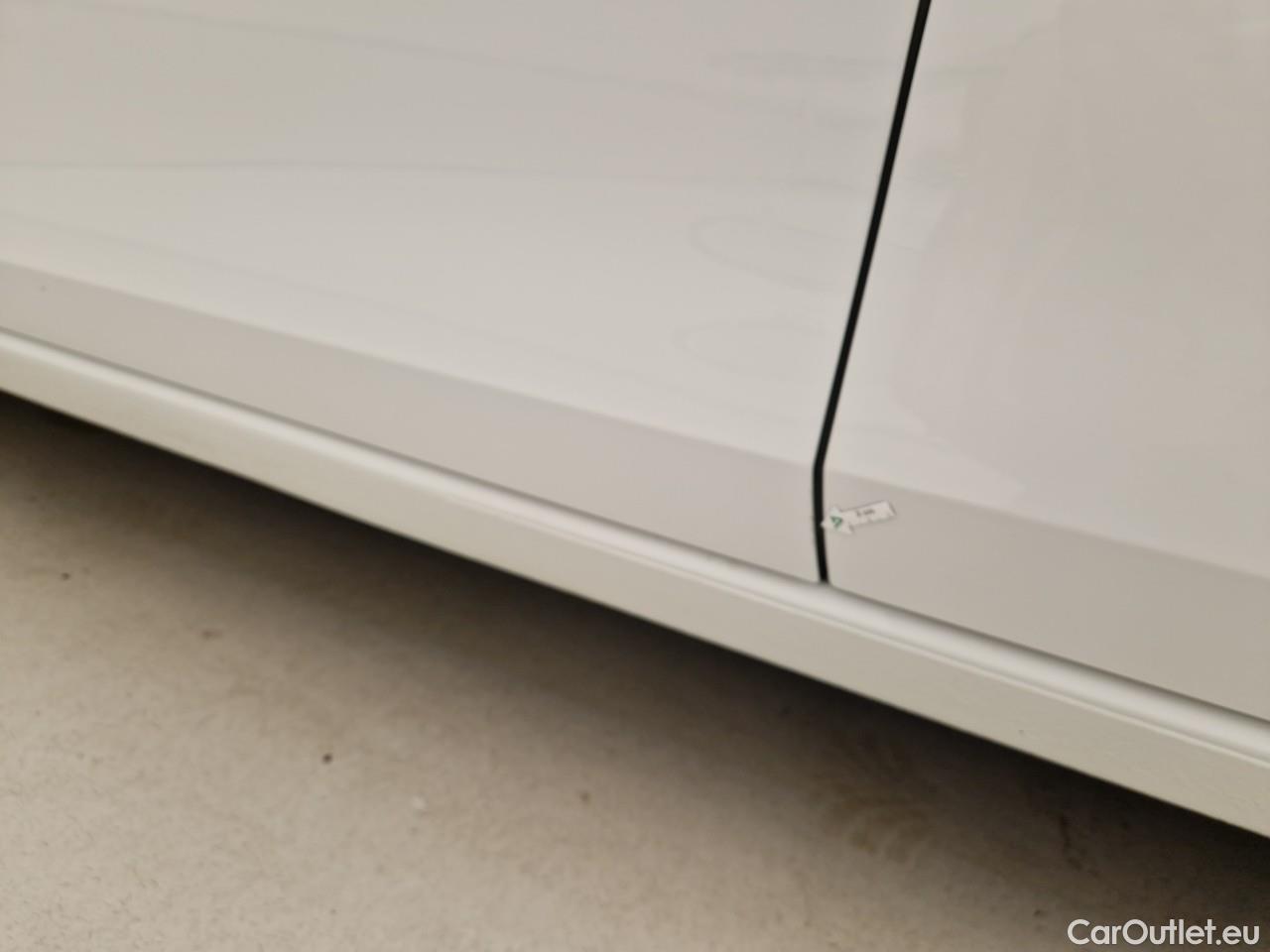  Volkswagen  Golf  Life 1.5 eTSI ACT DSG mild-Hybrid #5