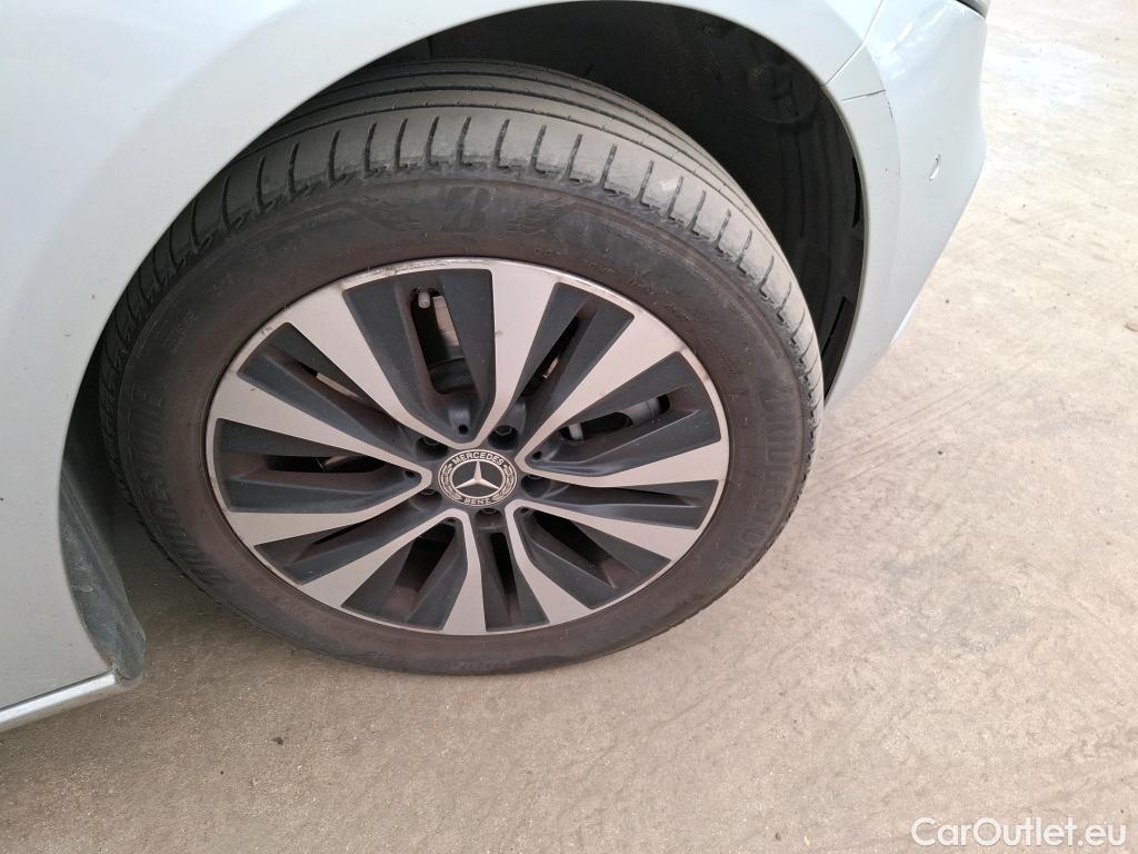  Mercedes  A-Klasse MERCEDES-BENZ Classe A Berline / 2018 / 4P / Berline A 250 e Business Line 8G-DCT #17
