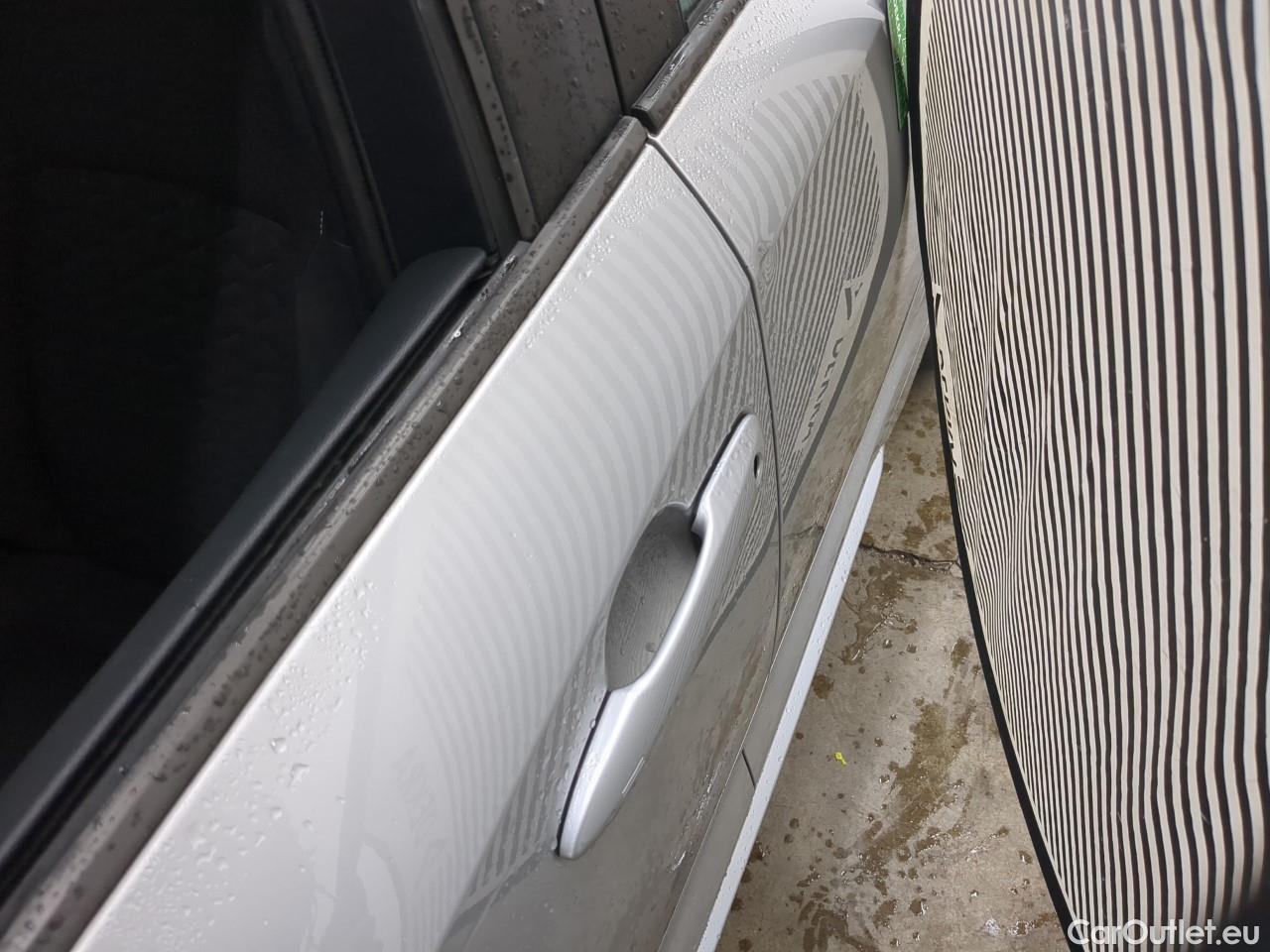  Toyota  Corolla TOYOTA  Touring Sports / 2018 / 5P / Break Hybride 122h Dynamic Business Supp Lomb / VO RECONDITIONNE - PHOTOS AVANT RECONDITIONNEMENT #6