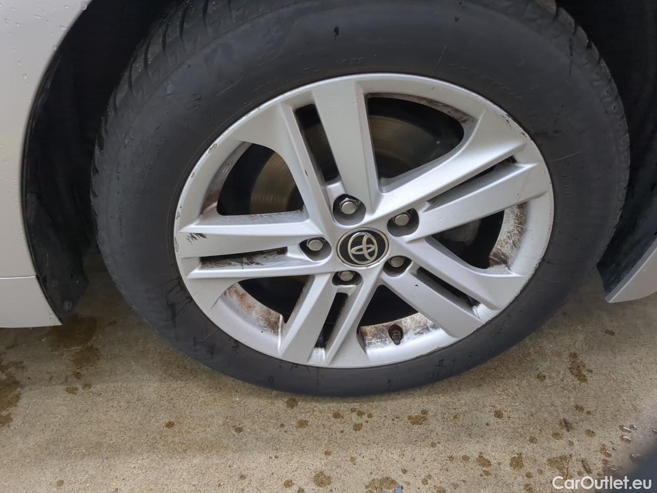  Toyota  Corolla TOYOTA  Touring Sports / 2018 / 5P / Break Hybride 122h Dynamic Business Supp Lomb / VO RECONDITIONNE - PHOTOS AVANT RECONDITIONNEMENT #4