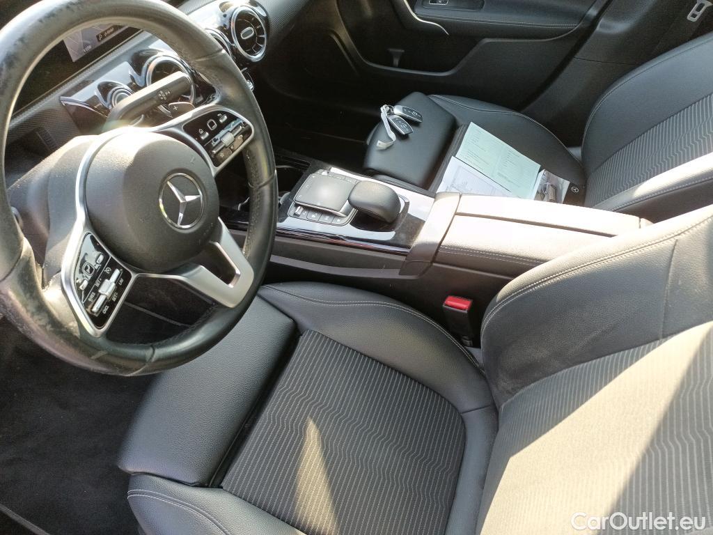  Mercedes  A-Klasse Clase A Sedán A 180 d (177.103) 1.5 115CV AT7 E6d #5