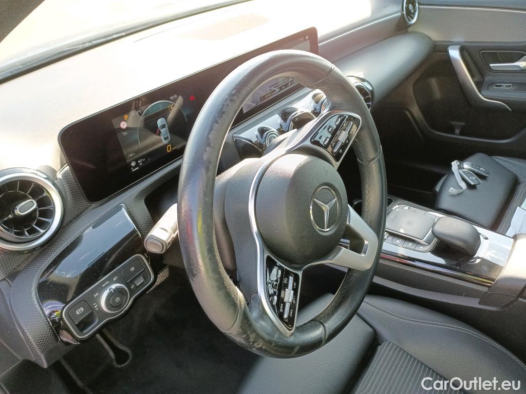 Mercedes  A-Klasse Clase A Sedán A 180 d (177.103) 1.5 115CV AT7 E6d #3