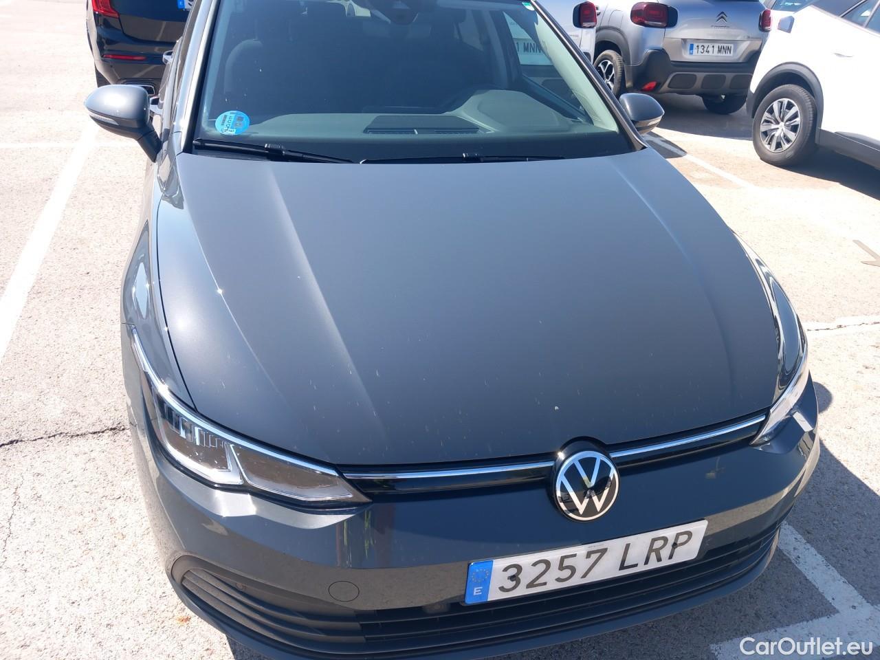  Volkswagen  Golf  VIII Berlina Life eTSI 1.0 TSI 110CV AT7 E6d #2