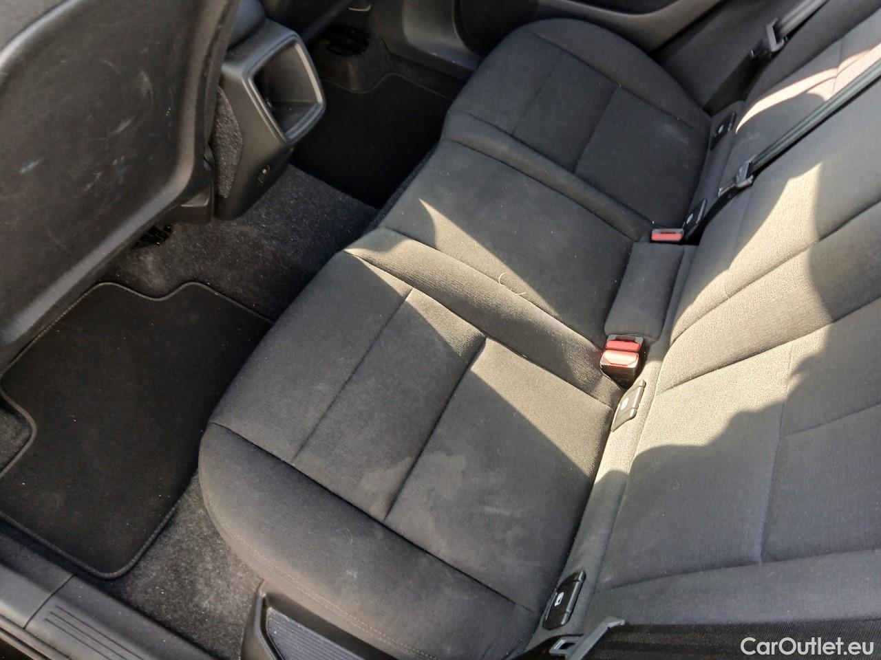  Volvo  XC 40 VOLVO XC40 / 2017 / 5P / todoterreno 1.5 T2 Momentum Core #2