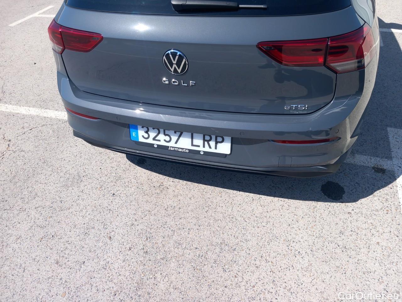  Volkswagen  Golf  VIII Berlina Life eTSI 1.0 TSI 110CV AT7 E6d #24
