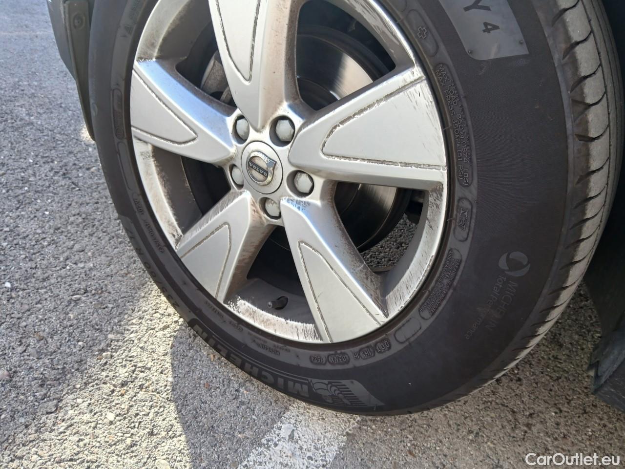  Volvo  XC 40 VOLVO XC40 / 2017 / 5P / todoterreno 1.5 T2 Momentum Core #15