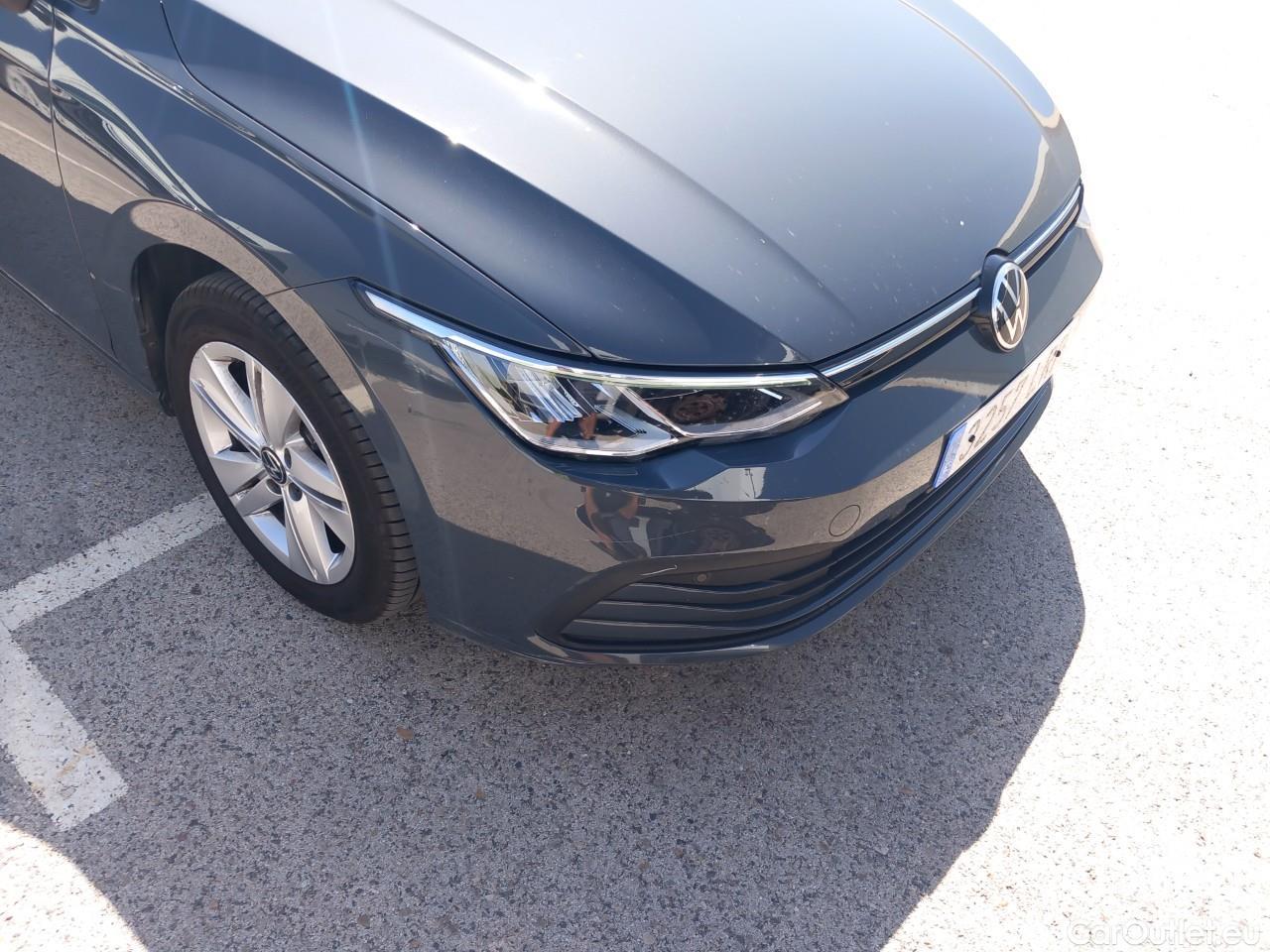  Volkswagen  Golf  VIII Berlina Life eTSI 1.0 TSI 110CV AT7 E6d #4