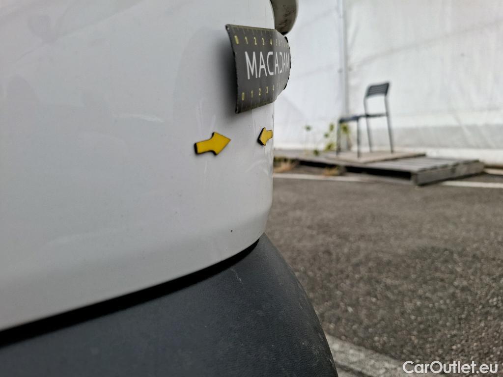  Volkswagen  Transporter VOLKSWAGEN  / 2019 / 4P / Fourgon tôlé 2.0 TDi 110 L1H1 Business #12