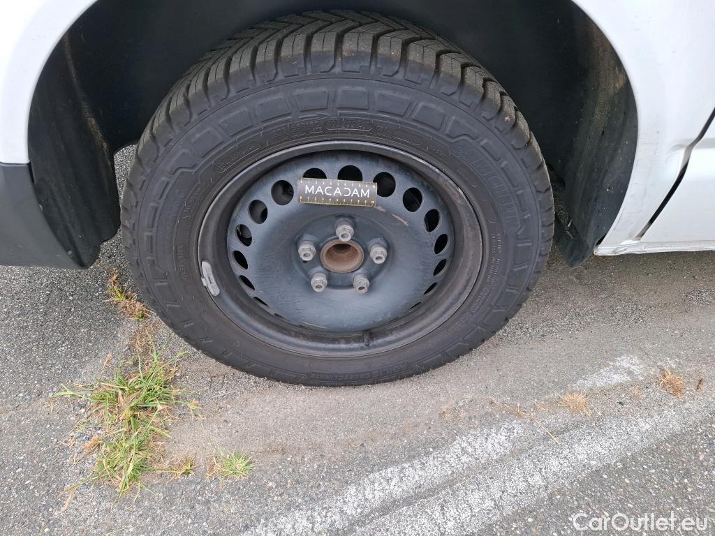  Volkswagen  Transporter VOLKSWAGEN  / 2019 / 4P / Fourgon tôlé 2.0 TDi 110 L1H1 Business #16