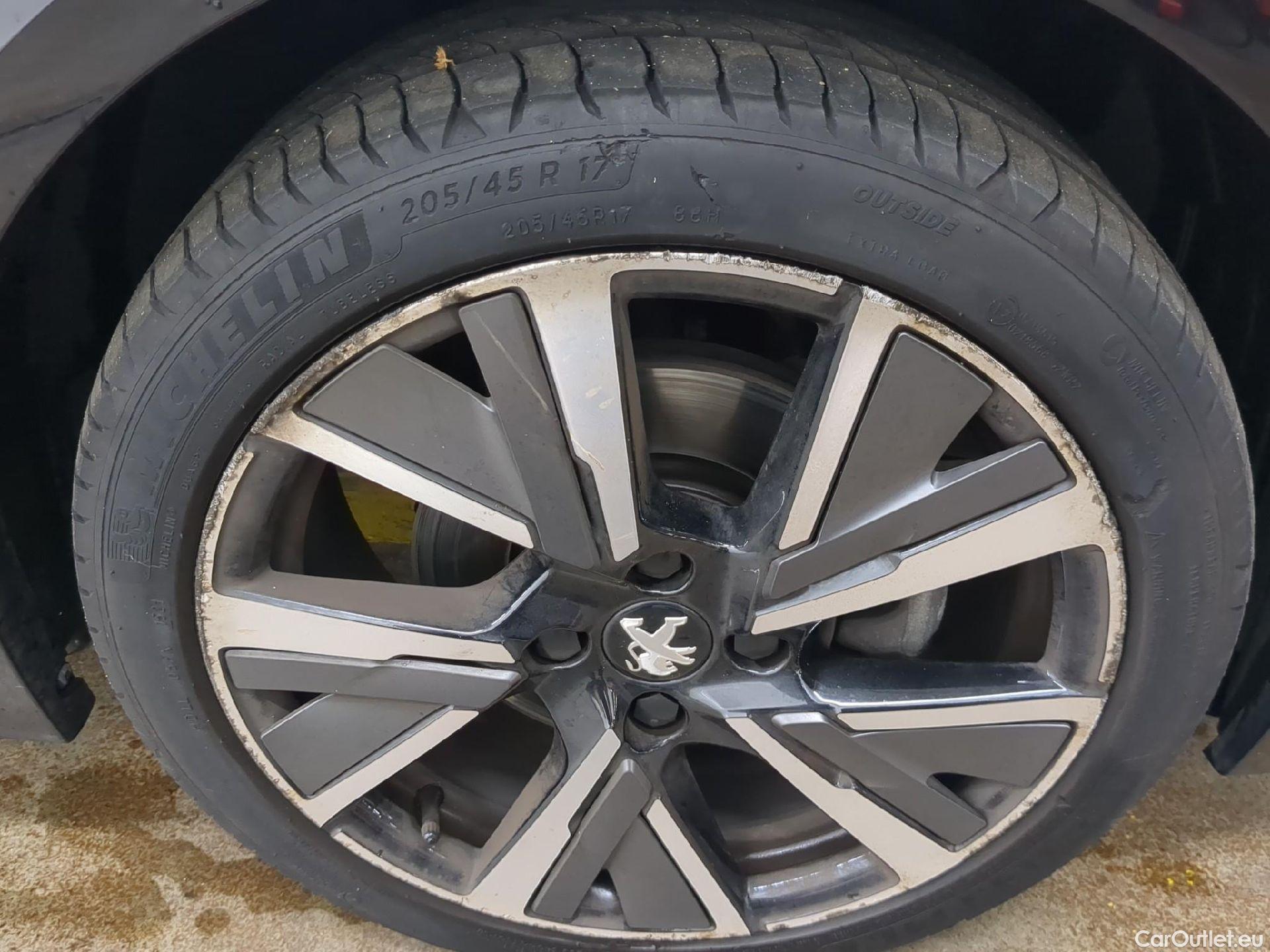  Peugeot  208  GT 1.2 PureTech 130CV BVA8 E6d #18