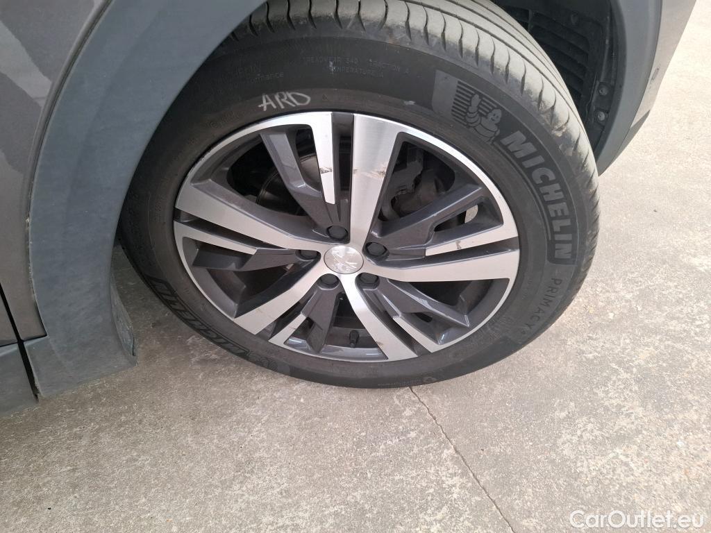 Peugeot  3008  Allure 1.2 PureTech 130CV BVA8 E6d #1