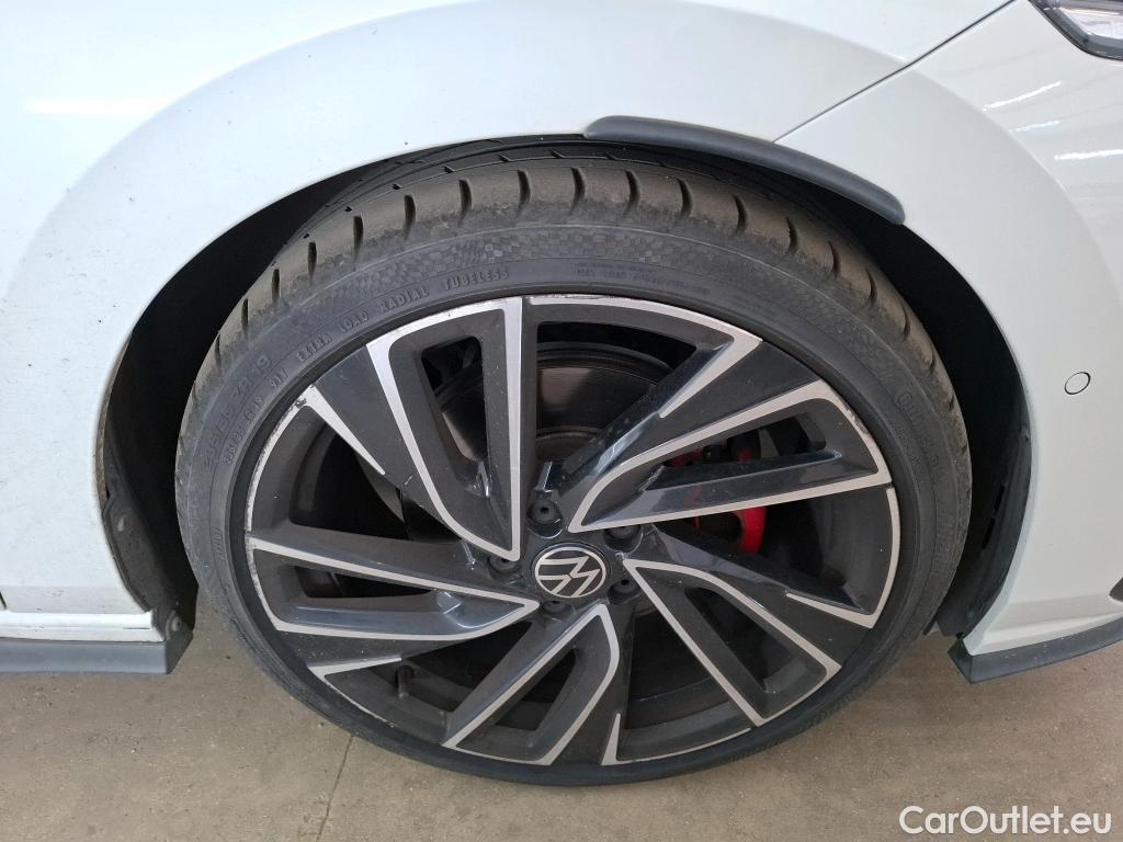  Volkswagen  Golf  VIII Berline GTD 2.0 TDI 200CV BVA7 E6d #1