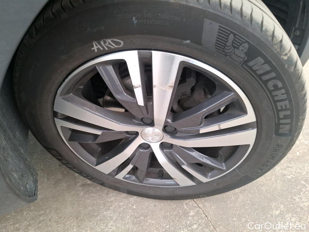  Peugeot  3008  Allure 1.2 PureTech 130CV BVA8 E6d #2