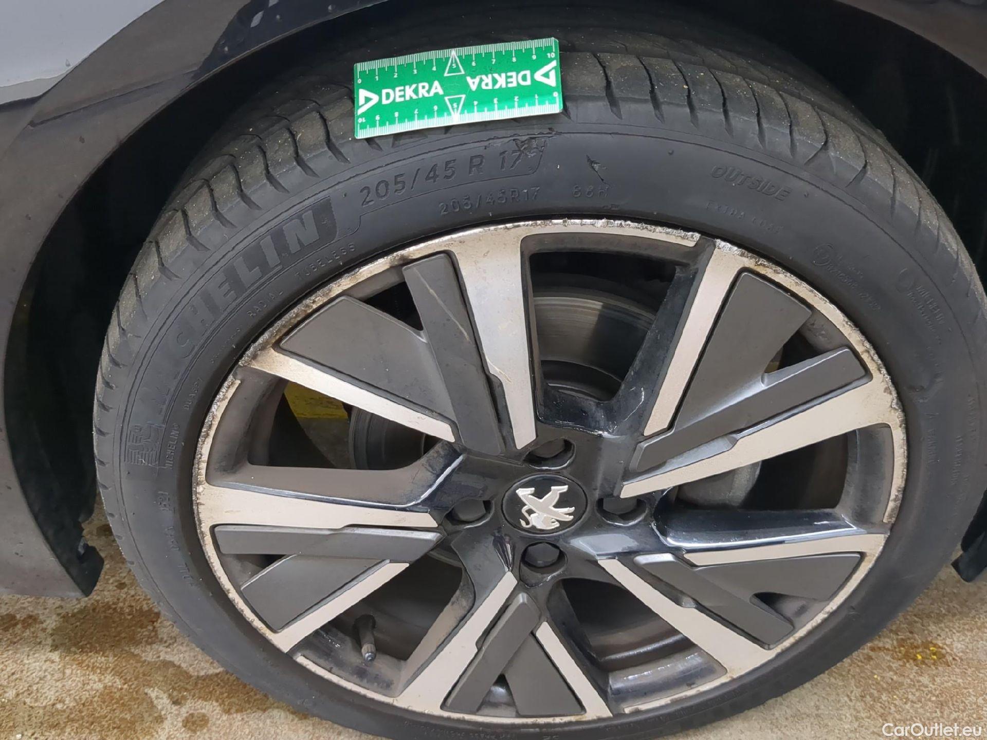  Peugeot  208  GT 1.2 PureTech 130CV BVA8 E6d #19