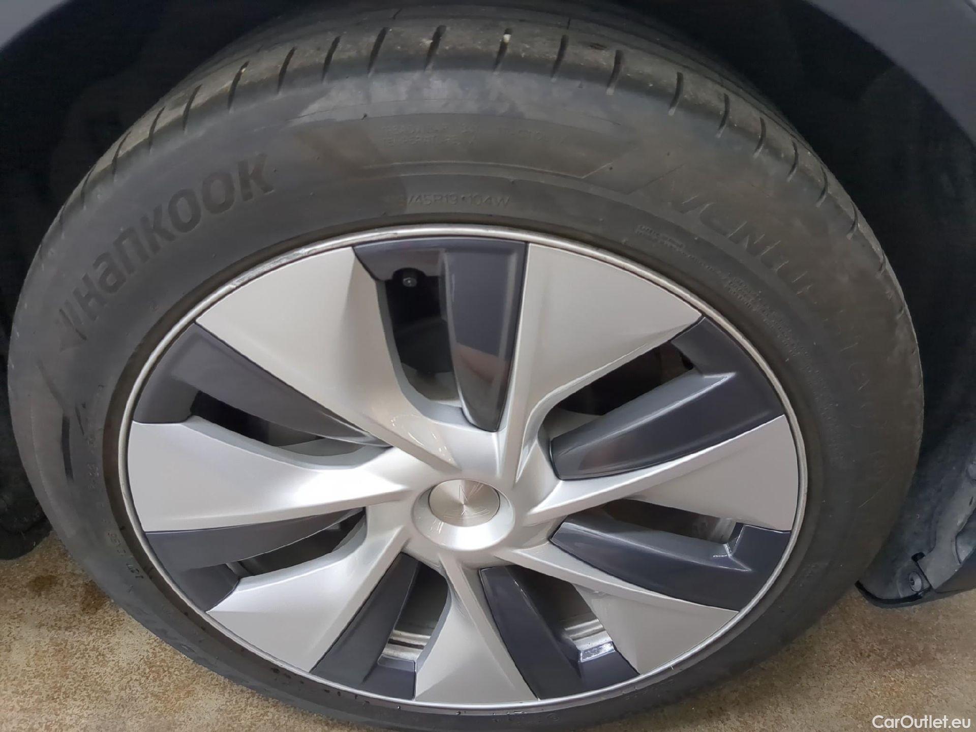  Tesla  Model Y TESLA  / 2020 / 5P / SUV Grand Autonomie Dual Motor AWD #1