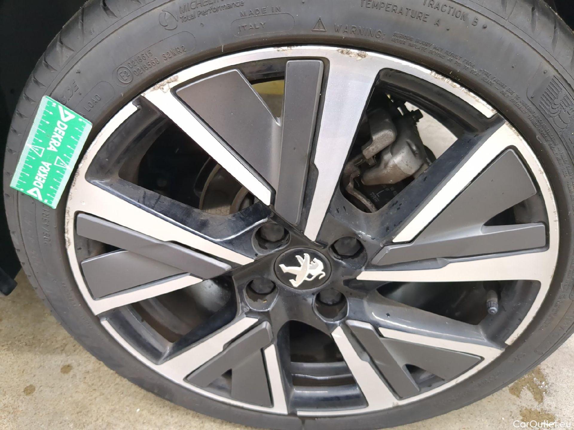  Peugeot  208  GT 1.2 PureTech 130CV BVA8 E6d #9