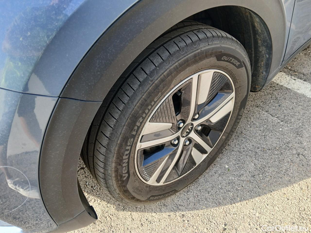  KIA  Niro  Drive 1.6 105CV AT6 E6d #4