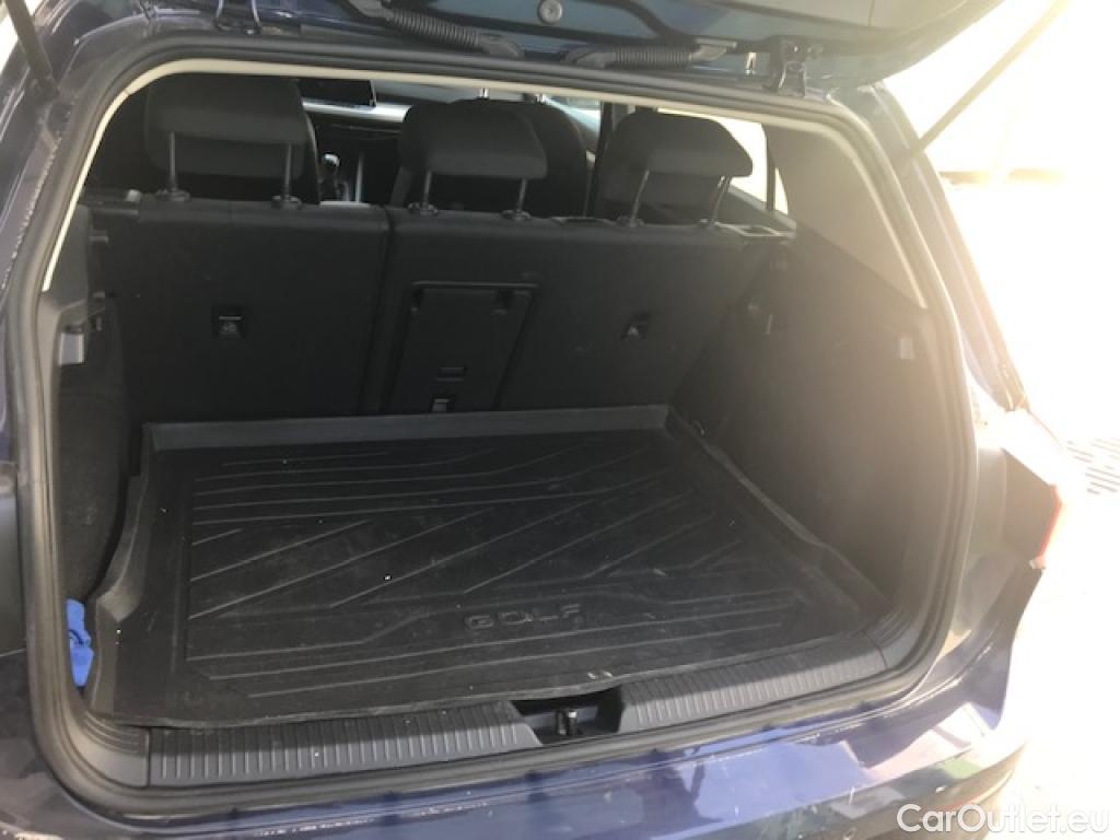  Volkswagen  Golf  VIII Berlina Life 1.0 TSI 110CV MT6 E6d  #1