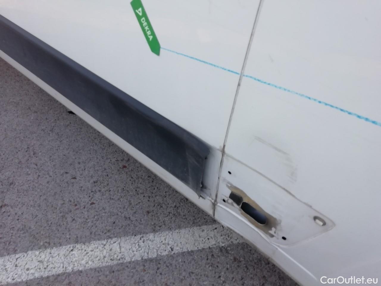  Opel  Movano OPEL  / 2021 / 4P / furgón Furgón Base L2H2 3.5T 2.2 BlueHDi 88kW #14