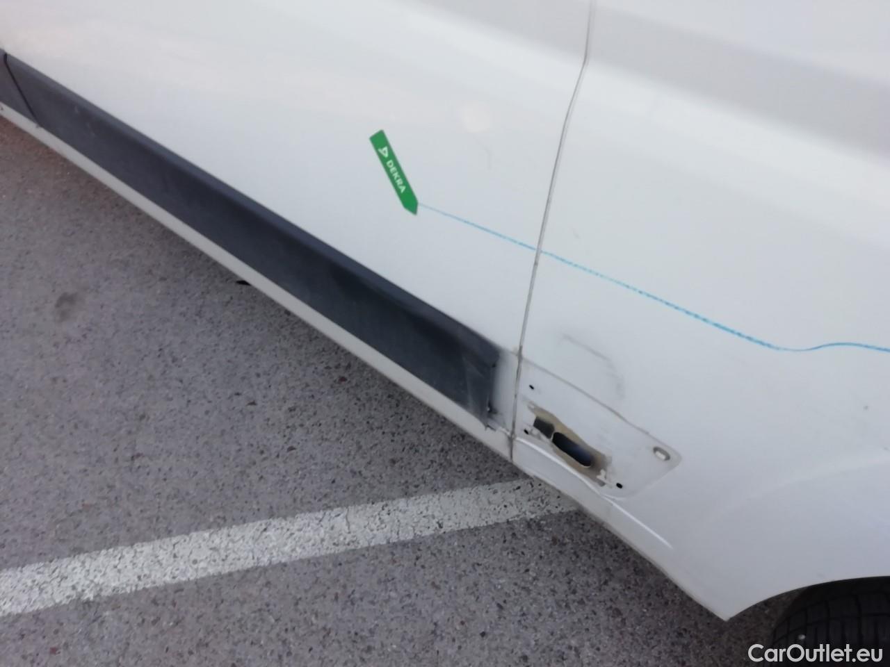  Opel  Movano OPEL  / 2021 / 4P / furgón Furgón Base L2H2 3.5T 2.2 BlueHDi 88kW #15