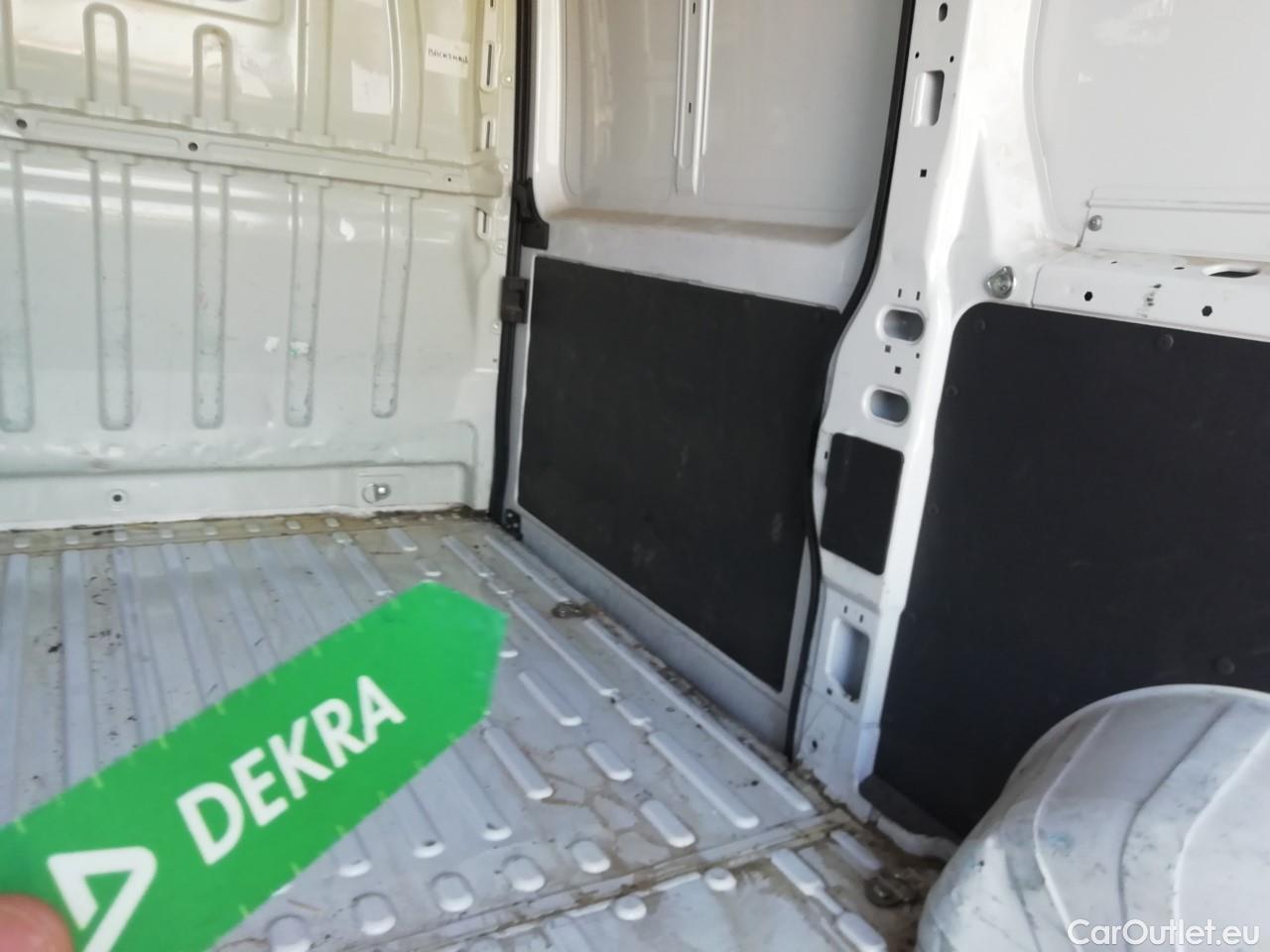  Opel  Movano OPEL  / 2021 / 4P / furgón Furgón Base L2H2 3.5T 2.2 BlueHDi 88kW #34